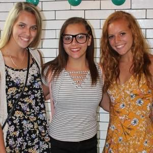 Meet your Posher, Mikayla